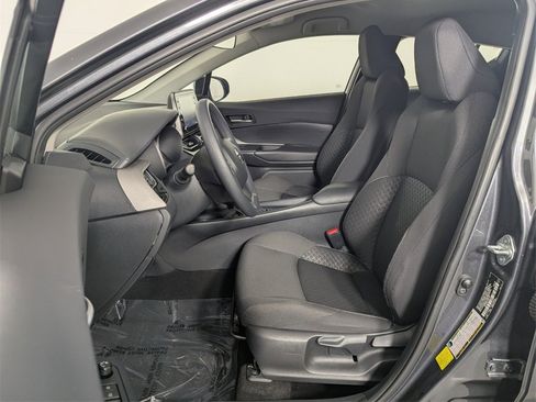 Used 2021 Toyota C-HR LE image 12