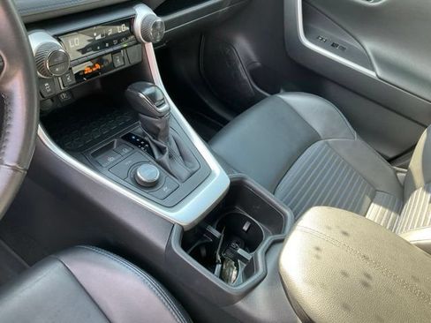 Used 2023 Toyota RAV4 XSE AWD/4WD image 16