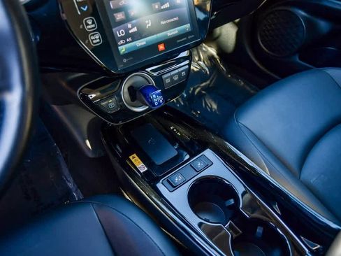 Used 2020 Toyota Prius Prime Limited image 21
