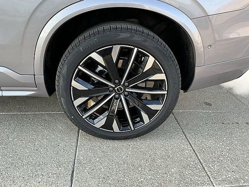 New 2026 Volvo XC90 T8 Ultra w/ Protection Package image 12