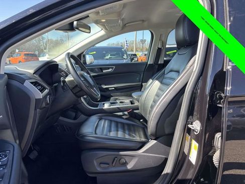 Used 2024 Ford Edge SEL image 2
