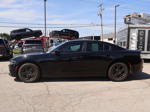 Used 2023 Dodge Charger SXT RWD image 5