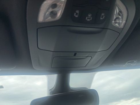 New 2026 Chrysler Pacifica Select image 25