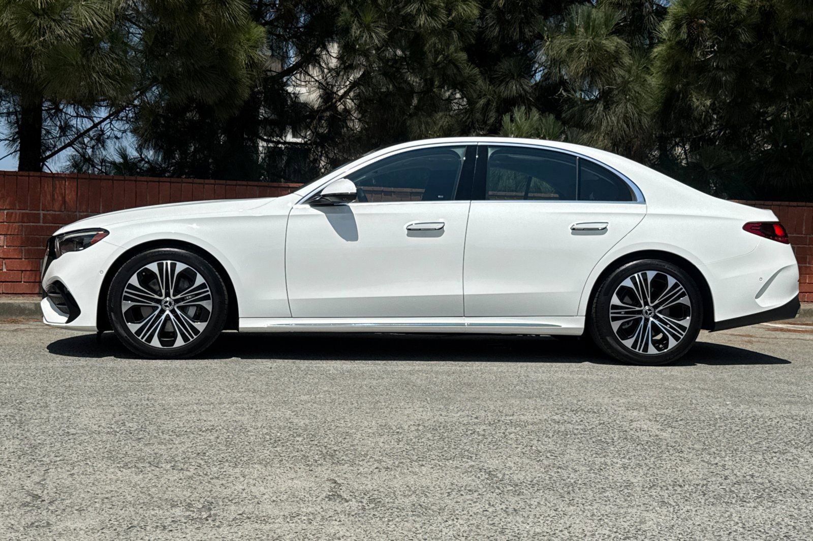 Certified 2025 Mercedes-Benz E 350 4MATIC Sedan image 8