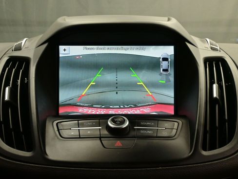 Used 2019 Ford Escape SEL image 18