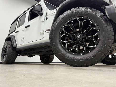 Used 2020 Jeep Wrangler Unlimited Rubicon image 3