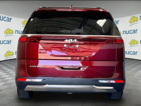Used 2023 Kia Carnival SX Prestige FWD image 5