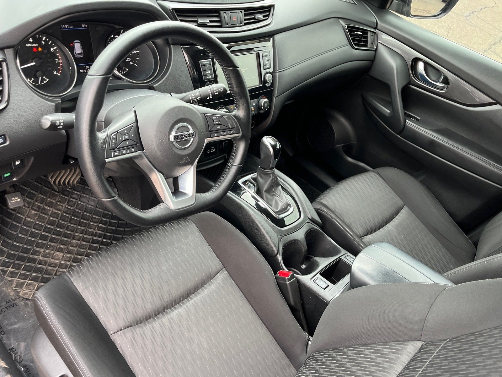 Used 2020 Nissan Rogue S w/ Special Edition Package FWD image 16