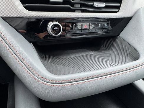 New 2025 Ford Explorer Active w/ Active Comfort Package image 12