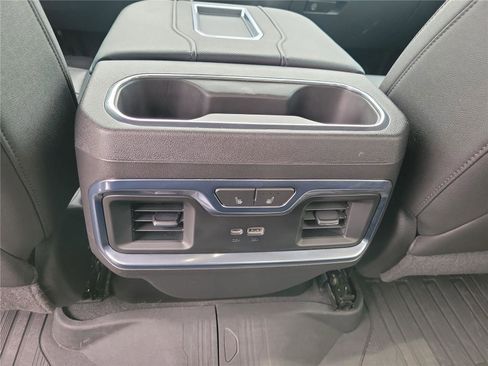 Used 2022 GMC Sierra 1500 SLT AWD/4WD image 12