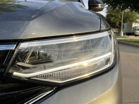 Certified 2024 Volkswagen Tiguan SE R-Line w/ MDO Package, Three-Row image 6