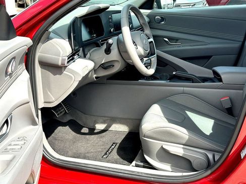 Used 2025 Hyundai Elantra Sport w/ Cargo Package FWD image 13