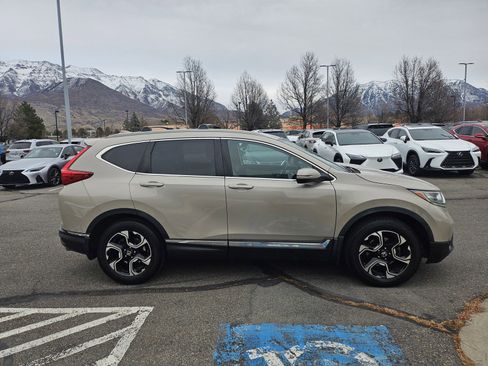 Used 2017 Honda CR-V Touring image 9