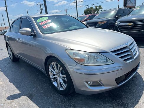 Used 2011 Hyundai Genesis 3.8 w/ Technology Pkg 4 image 4