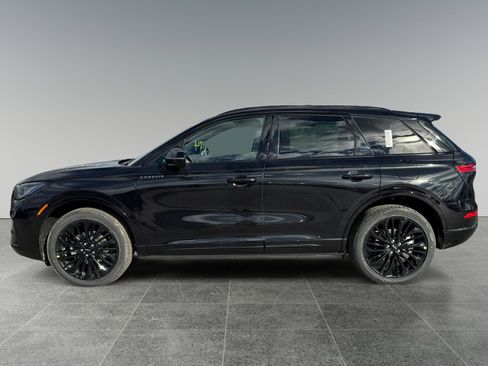 New 2026 Lincoln Corsair Premiere image 2