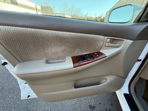 Used 2005 Toyota Corolla S image 13