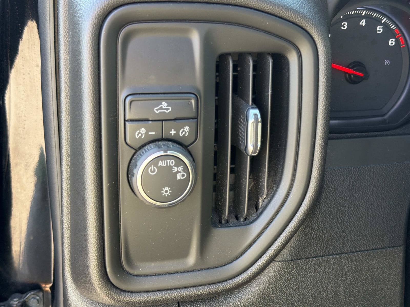 Certified 2023 Chevrolet Silverado 1500 Custom RWD image 13