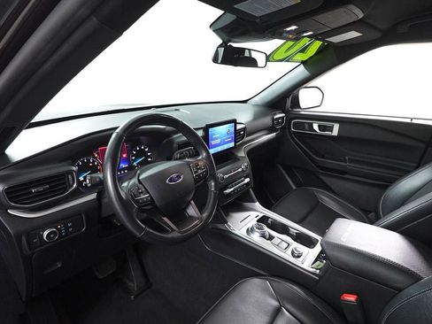 Certified 2020 Ford Explorer XLT w/ Equipment Group 202A image 13