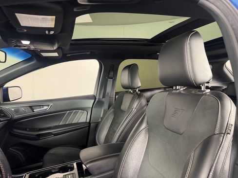 Used 2020 Ford Edge ST w/ Equipment Group 401A AWD/4WD image 21