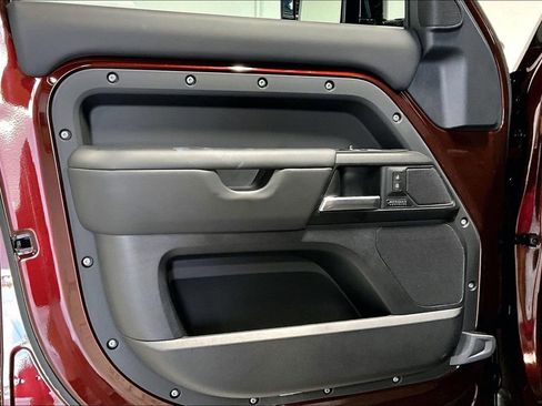 Used 2025 Land Rover Defender 110 Sedona Red Edition image 21