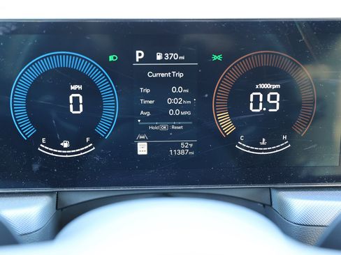 Certified 2025 Hyundai Sonata SEL image 38