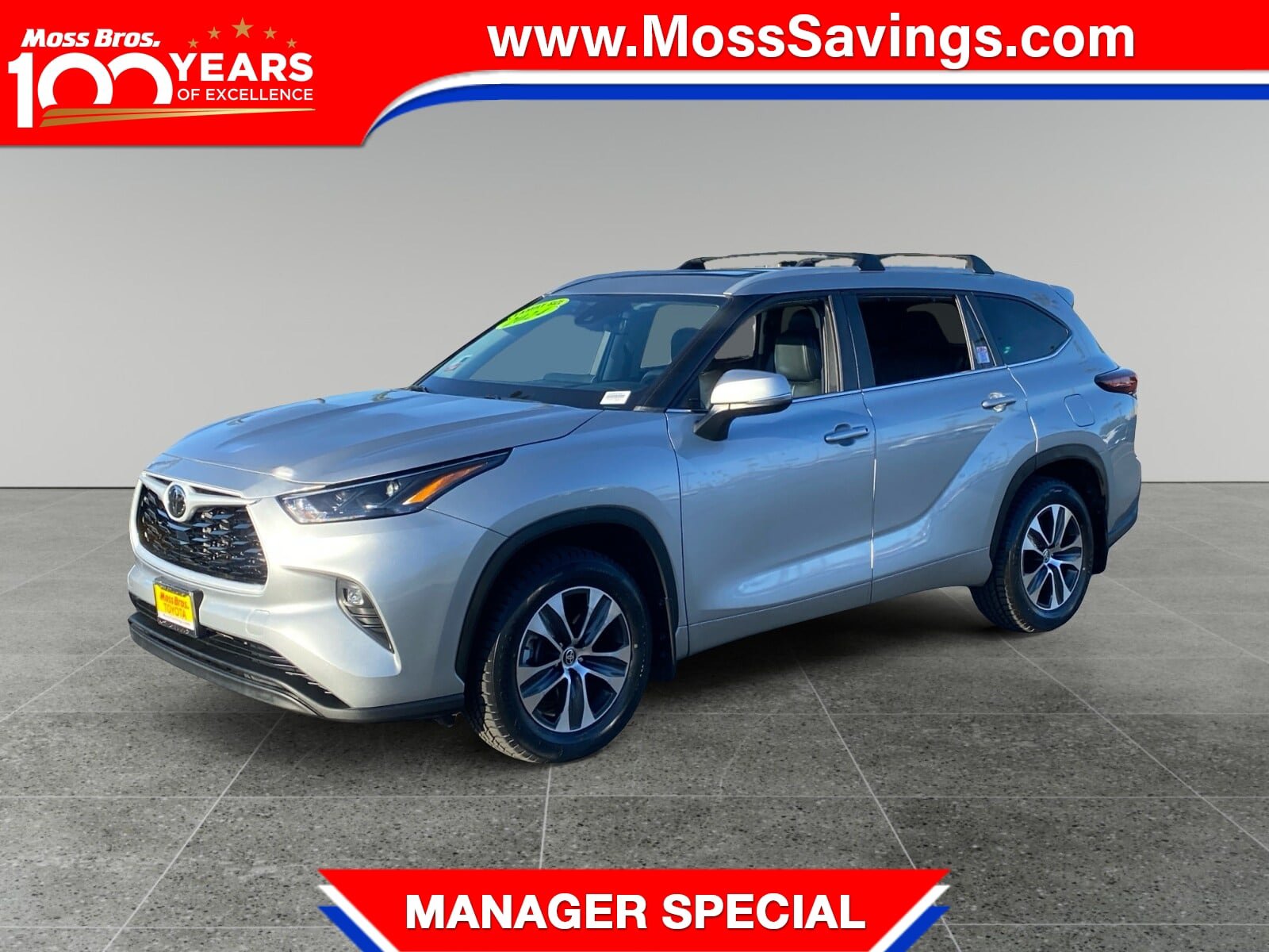 Used 2024 Toyota Highlander XLE FWD image 1
