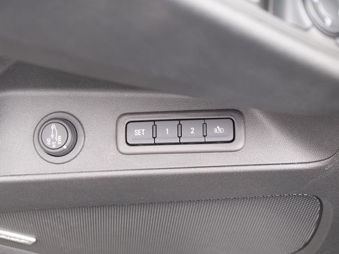 Used 2020 Chevrolet Equinox Premier AWD/4WD image 15