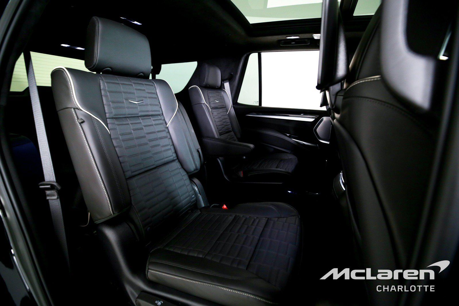Used 2026 Cadillac Escalade V w/ LPO, ONYX Package AWD/4WD image 25