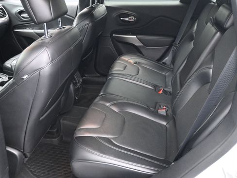 Used 2021 Jeep Cherokee High Altitude image 6