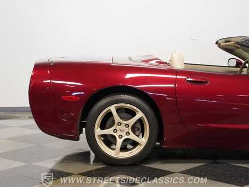 Used 2003 Chevrolet Corvette Convertible w/ Preferred Equipment Group1 RWD image 30