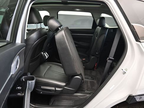 Used 2022 Kia Sorento SX image 37