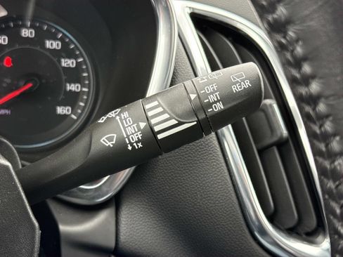 Used 2022 Chevrolet Equinox LT AWD/4WD image 17
