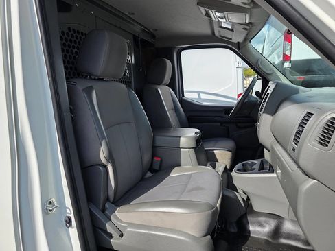 Used 2021 Nissan NV 3500 SV image 10