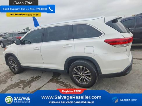 Used 2019 Toyota Highlander XLE FWD image 3