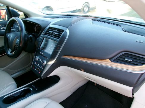 Used 2015 Lincoln MKC AWD w/ Equipment Group 101A Select image 20