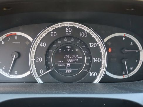 Used 2015 Honda Accord EX image 10