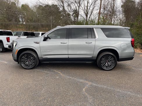 New 2026 GMC Yukon XL Elevation w/ Elevation Premium Package image 2