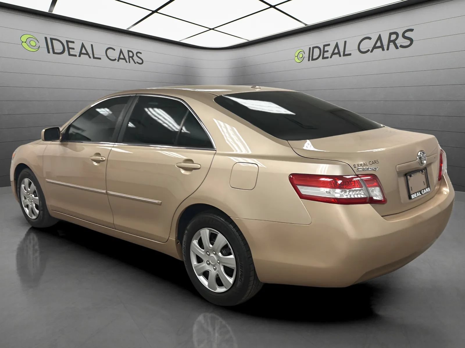 Used 2011 Toyota Camry FWD image 7