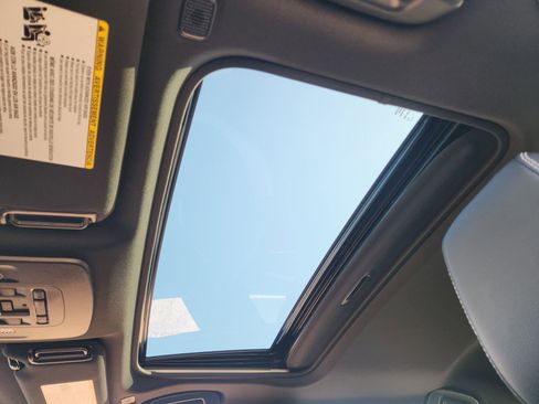 New 2026 Toyota Camry SE w/ Convenience Package image 24