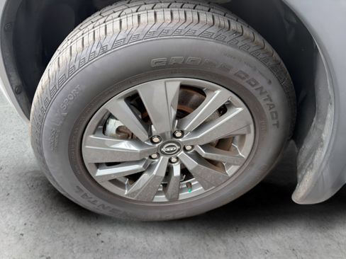 Used 2024 Nissan Pathfinder SV FWD image 47