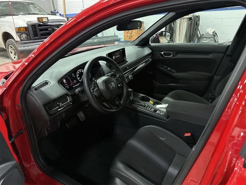 Used 2025 Honda Civic Sport image 27