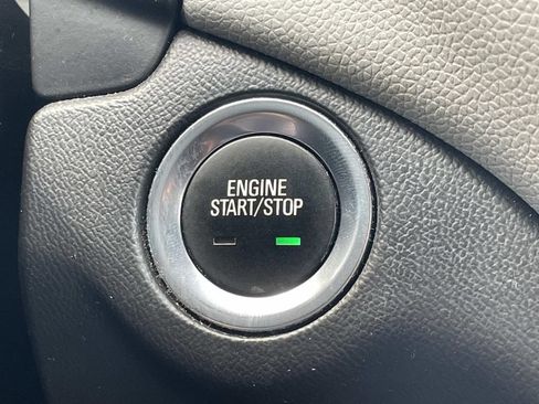 Used 2018 Chevrolet Equinox LS FWD image 21