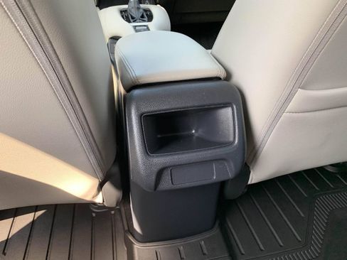 Certified 2025 Honda HR-V EX-L image 39