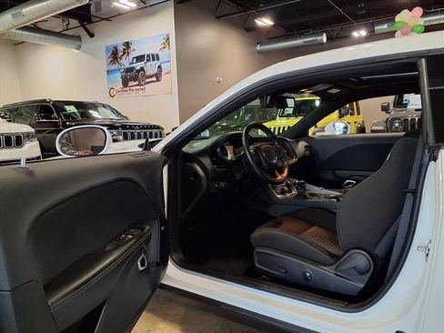 Used 2023 Dodge Challenger R/T w/ Blacktop Package image 16