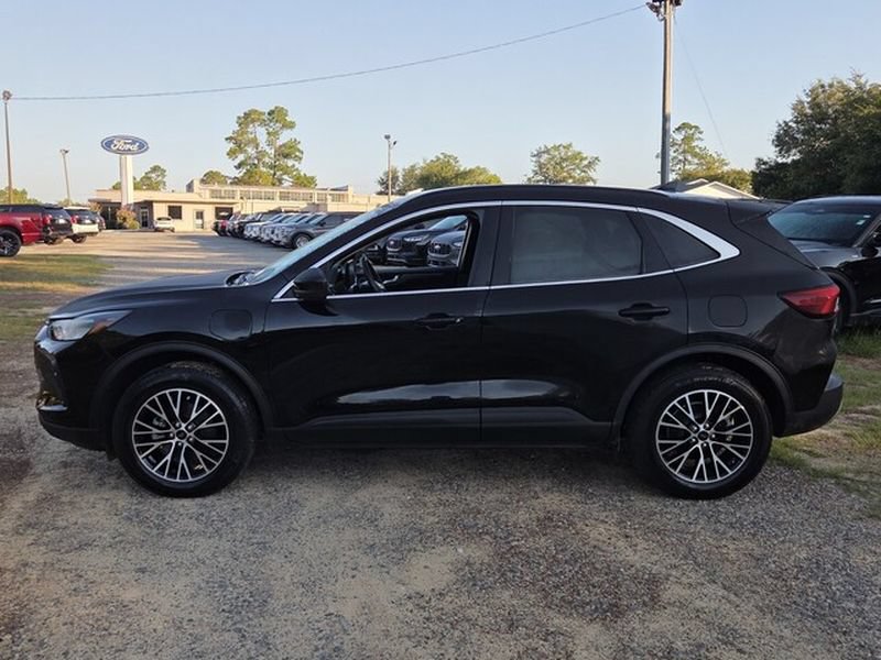 Used 2025 Ford Escape SE FWD image 5