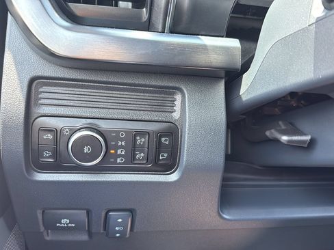 Used 2026 Ford F350 Lariat AWD/4WD image 17