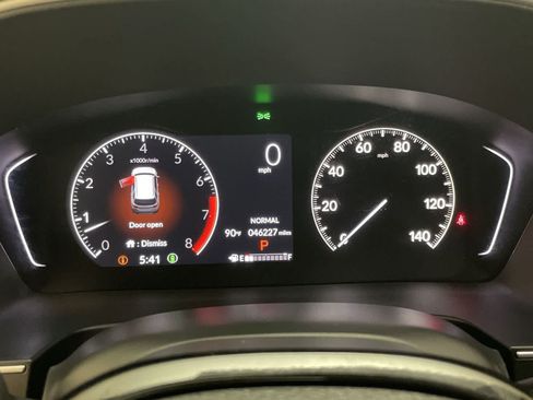 Used 2023 Honda Pilot Touring image 15
