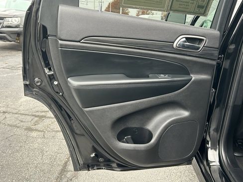 Used 2019 Jeep Grand Cherokee Limited X image 18