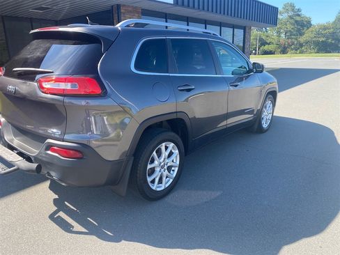 Used 2014 Jeep Cherokee Latitude w/ Trailer Tow Group FWD image 6