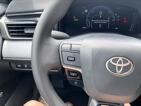Used 2025 Toyota Camry LE w/ Convenience Package FWD image 22